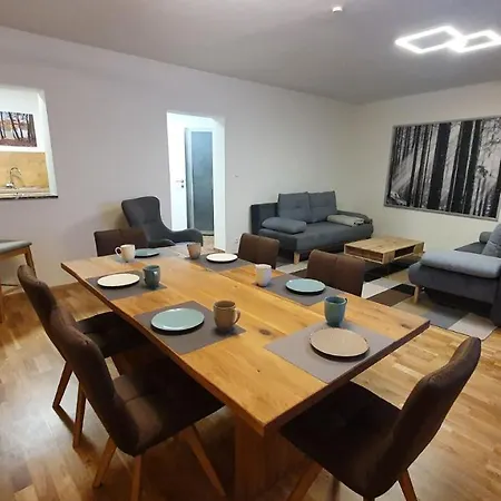 Mayr: Alpine Thermal & Summer Mountain Access Apartment *