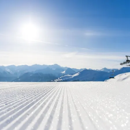 Mayr: Alpine Thermal & Summer Mountain Access Apartment